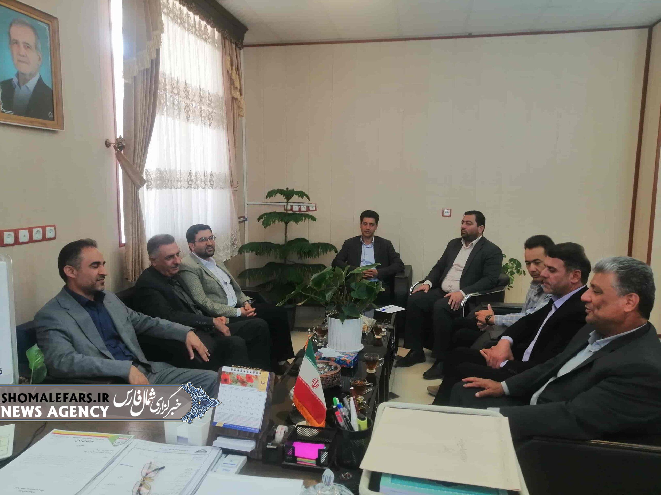 گزارش تصویری | بازدید میدانی مدیرعامل شرکت شهرکهای صنعتی استان فارس از شهرستان خرمبید و بررسی چالشهای شهرکهای صنعتی گزارش تصویری | بازدید میدانی مدیرعامل شرکت شهرکهای صنعتی استان فارس از شهرستان خرمبید و بررسی چالشهای شهرکهای صنعتی