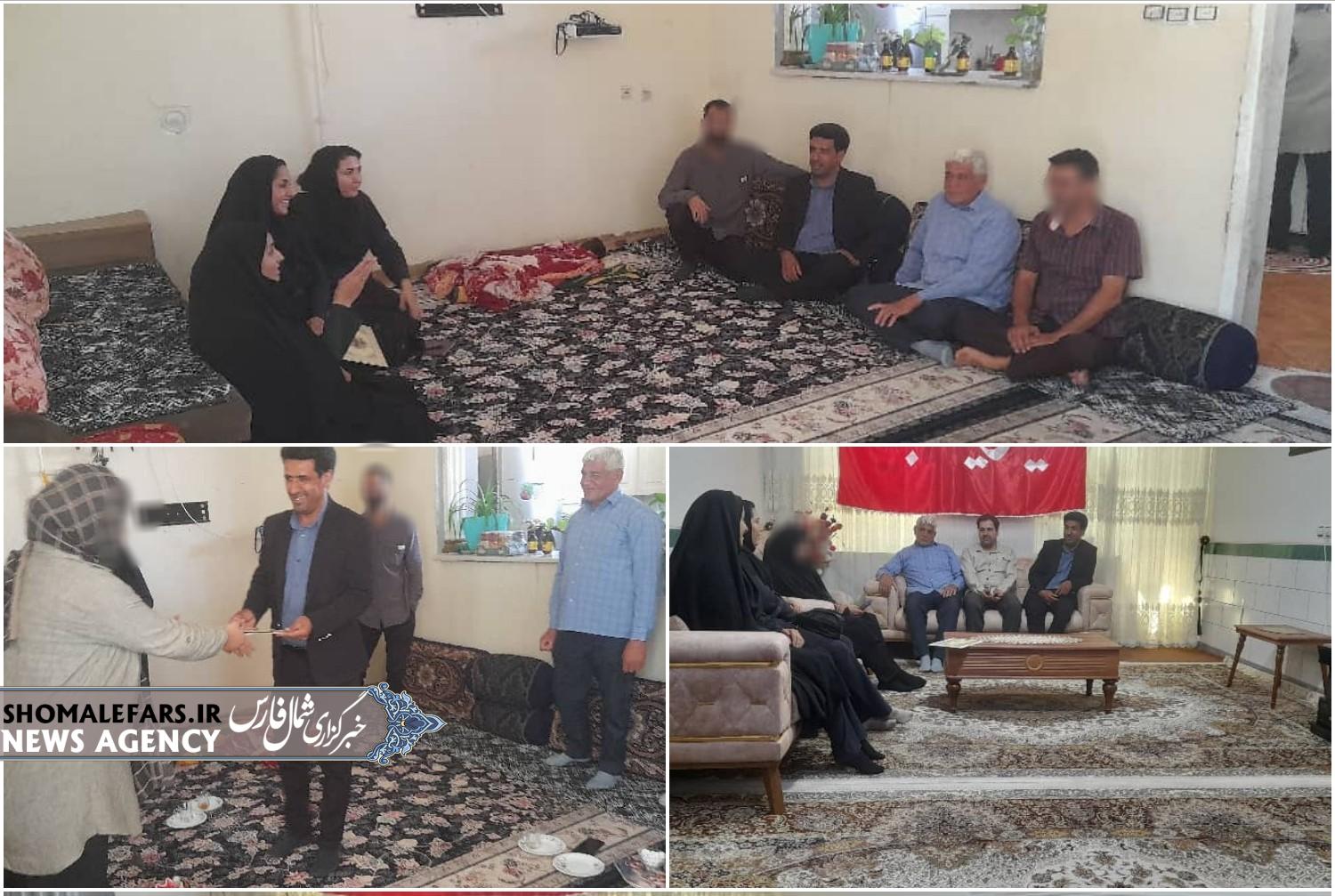 حضور مسئولین شهرستان در منزل توانخواهان بخش مشهد مرغاب بمناسبت گرامیداشت هفته ناشنوایان