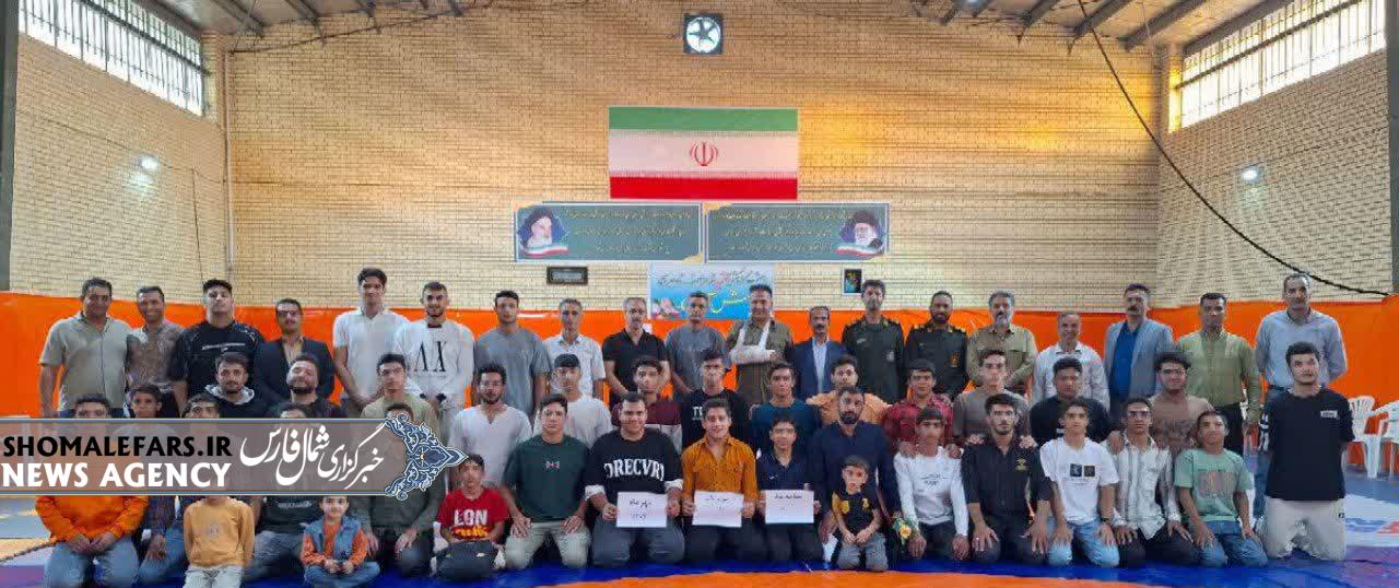 افتتاح سالن کشتی شهید دبیری در ارجمان اقلید افتتاح سالن کشتی شهید دبیری در ارجمان اقلید