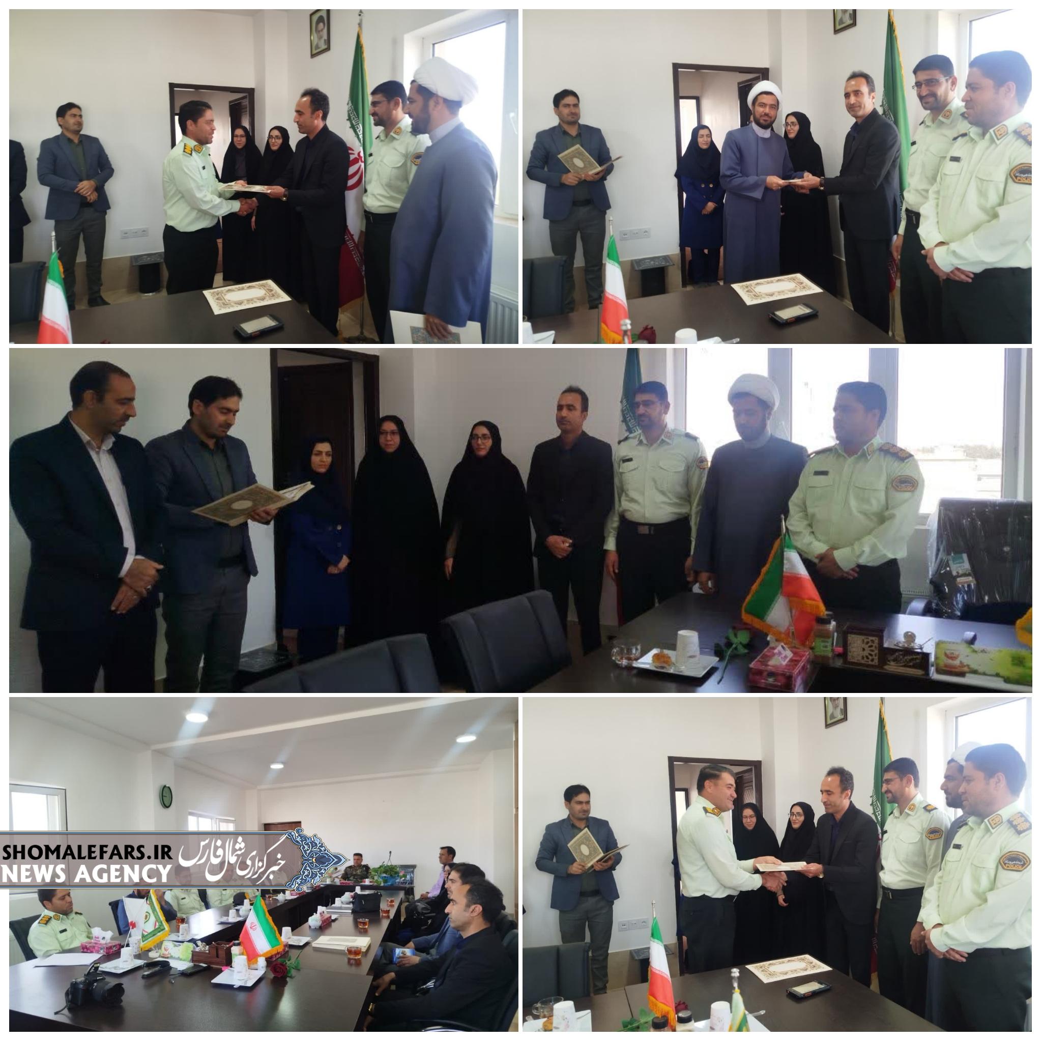 تقدیر رسمی حوزه آموزش و پرورش شهرستان از کارکنان فراجا به مناسبت هفته نیروی انتظامی تقدیر رسمی حوزه آموزش و پرورش شهرستان از کارکنان فراجا به مناسبت هفته نیروی انتظامی