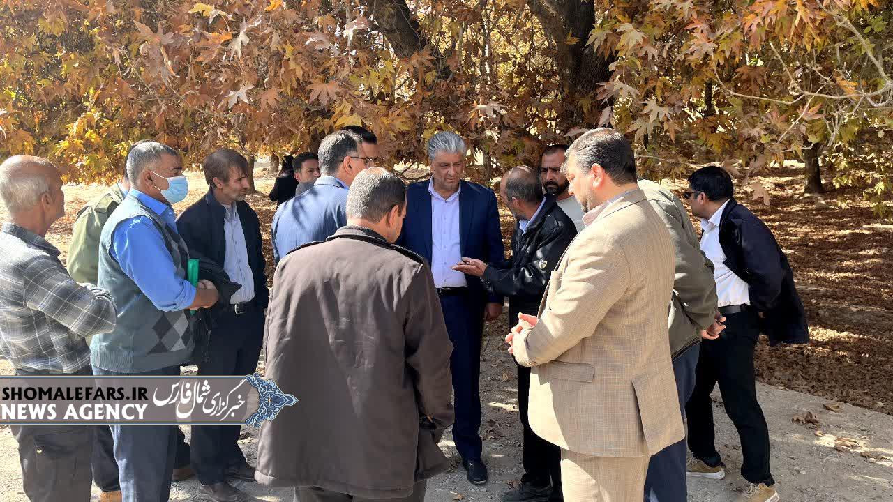 گزارش تصویری | برگزاری جلسه بررسی مسائل و مشکلات شرکت کشت و صنعت دامپروری چشمه بناب در فرمانداری شهرستان خرم‌بید و بازدید میدانی از مجموعه