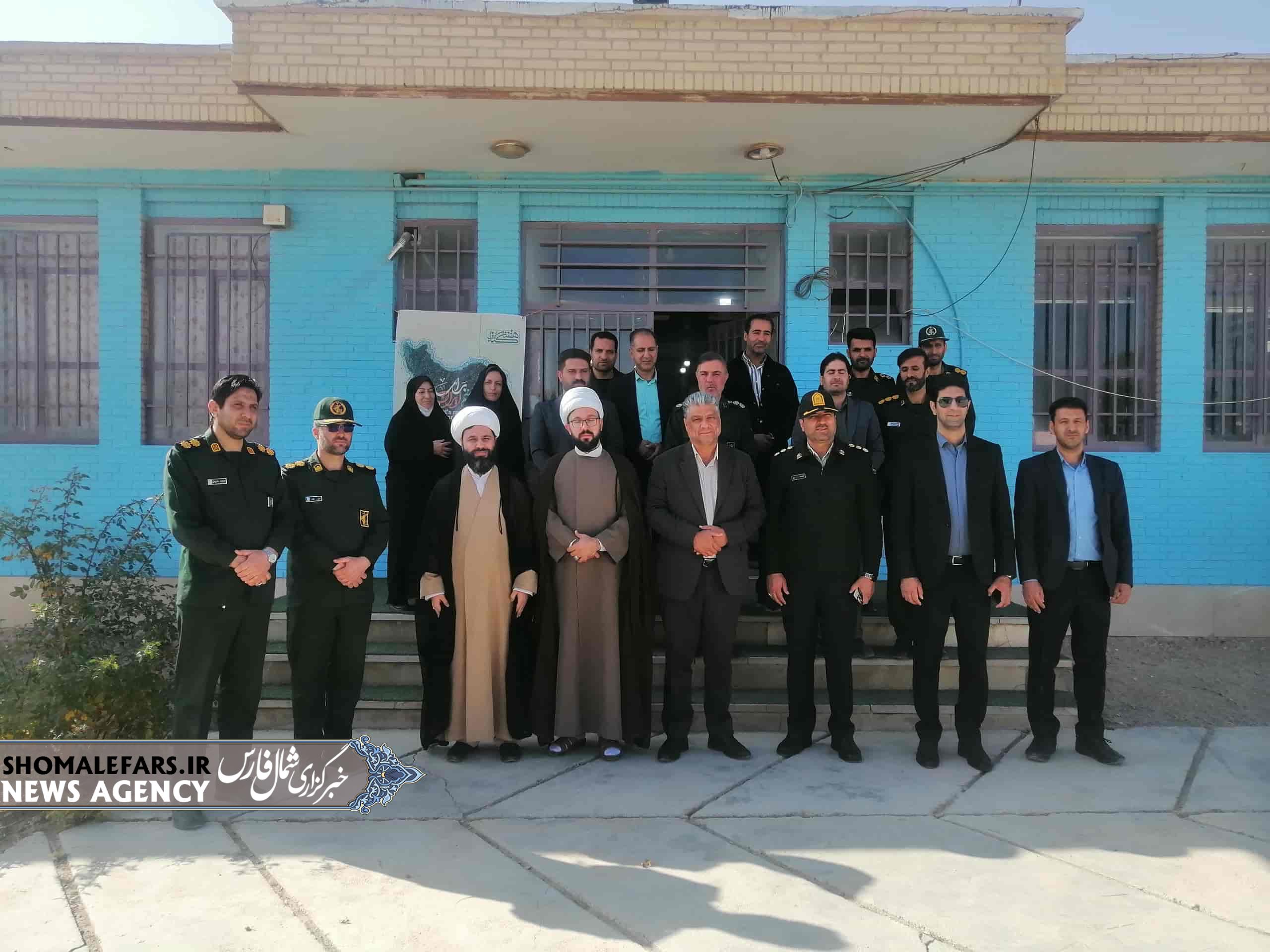 گزارش تصویری | بازدید مسئولان شهرستان خرم‌بید از اداره کتابخانه‌های عمومی به مناسبت هفته کتاب، کتاب‌خوانی و کتابدار