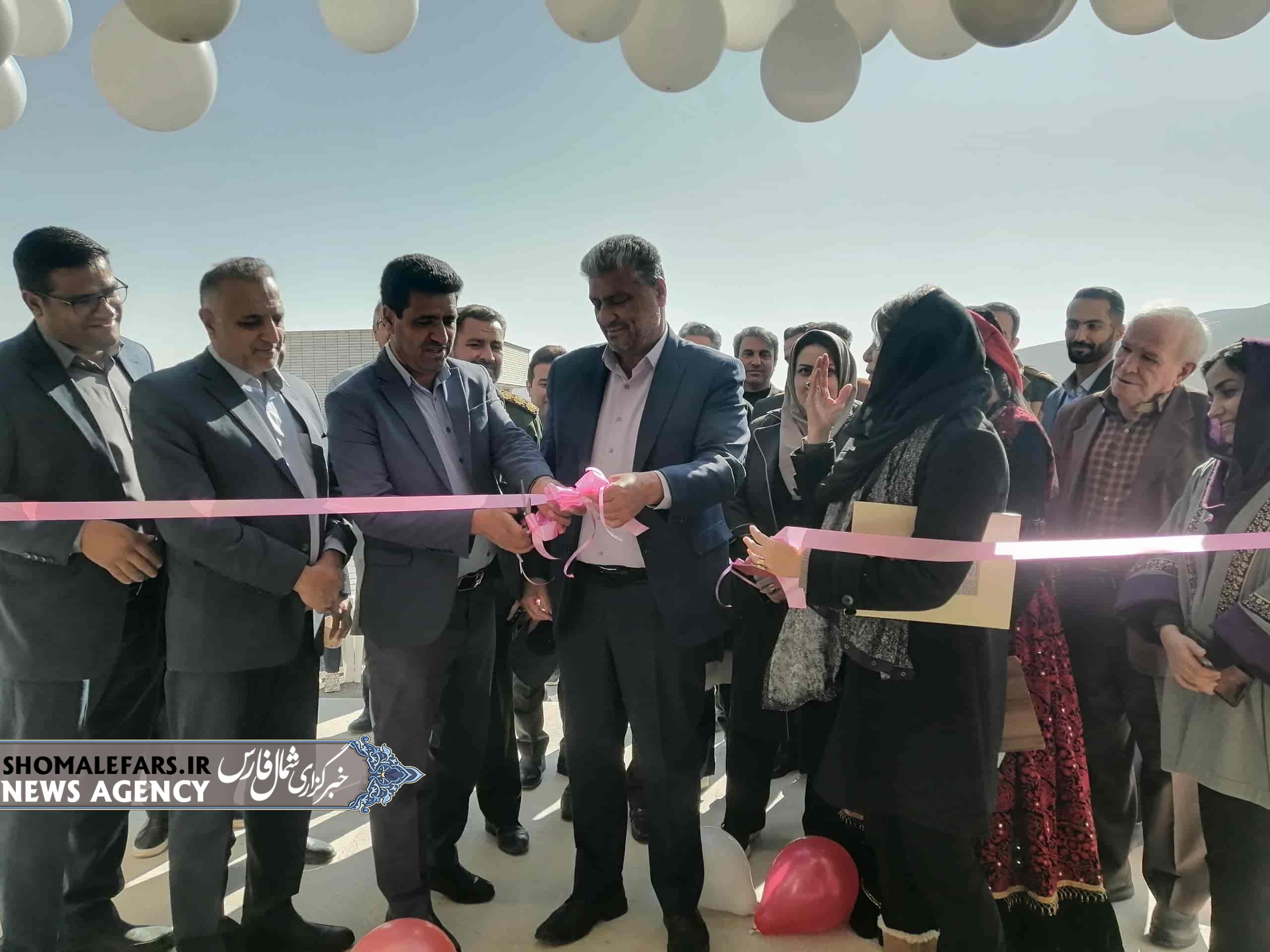 گزارش تصویری | افتتاح مدرسه دخترانه زنده‌یاد بانو نسرین جوکار عطاران در روستای خیرآباد مشهد مرغاب با حضور مسئولان و خیرین