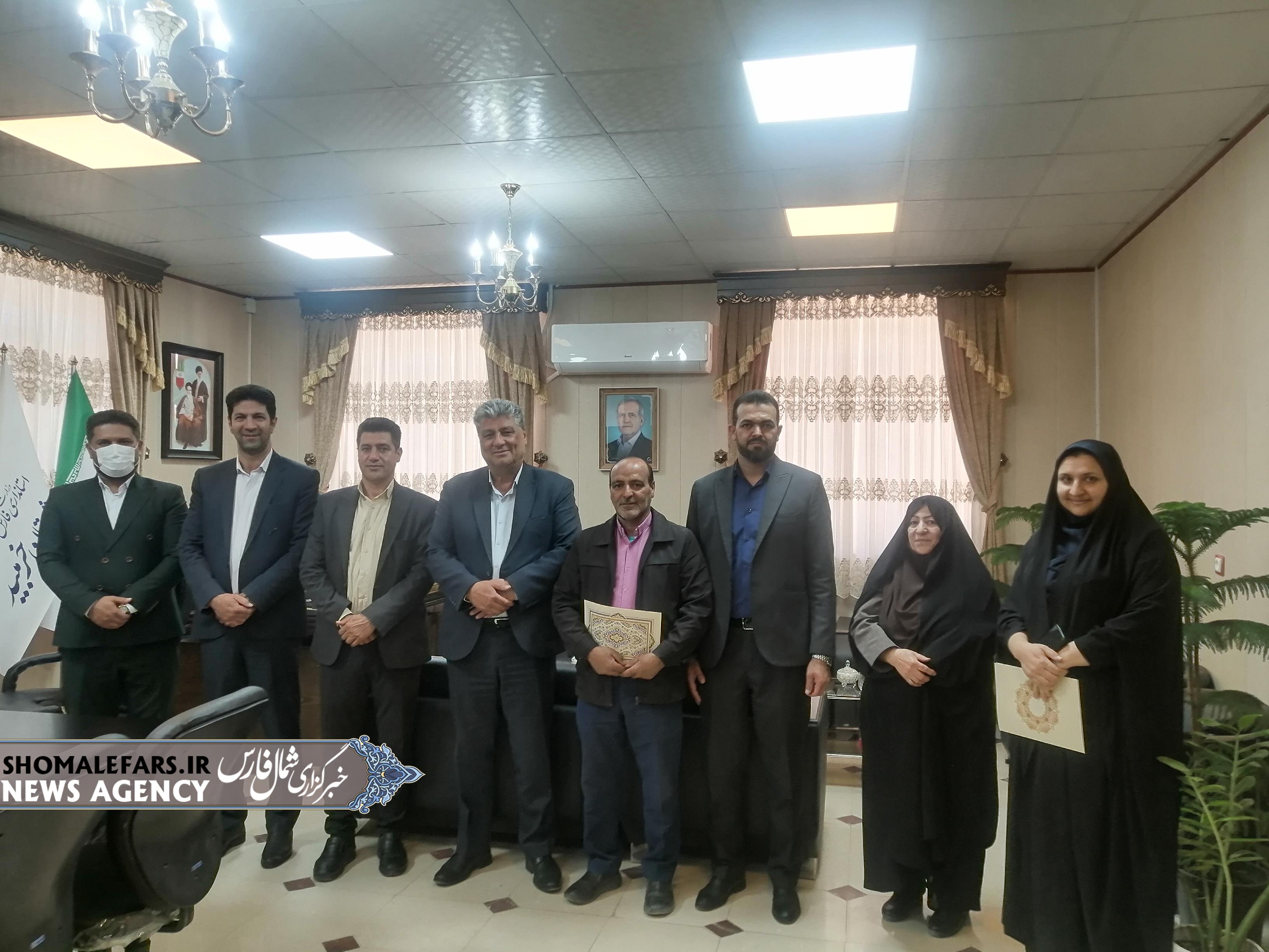تقدیر فرماندار خرم‌بید از ذی‌حسابان و کارشناس امور مالی فرمانداری