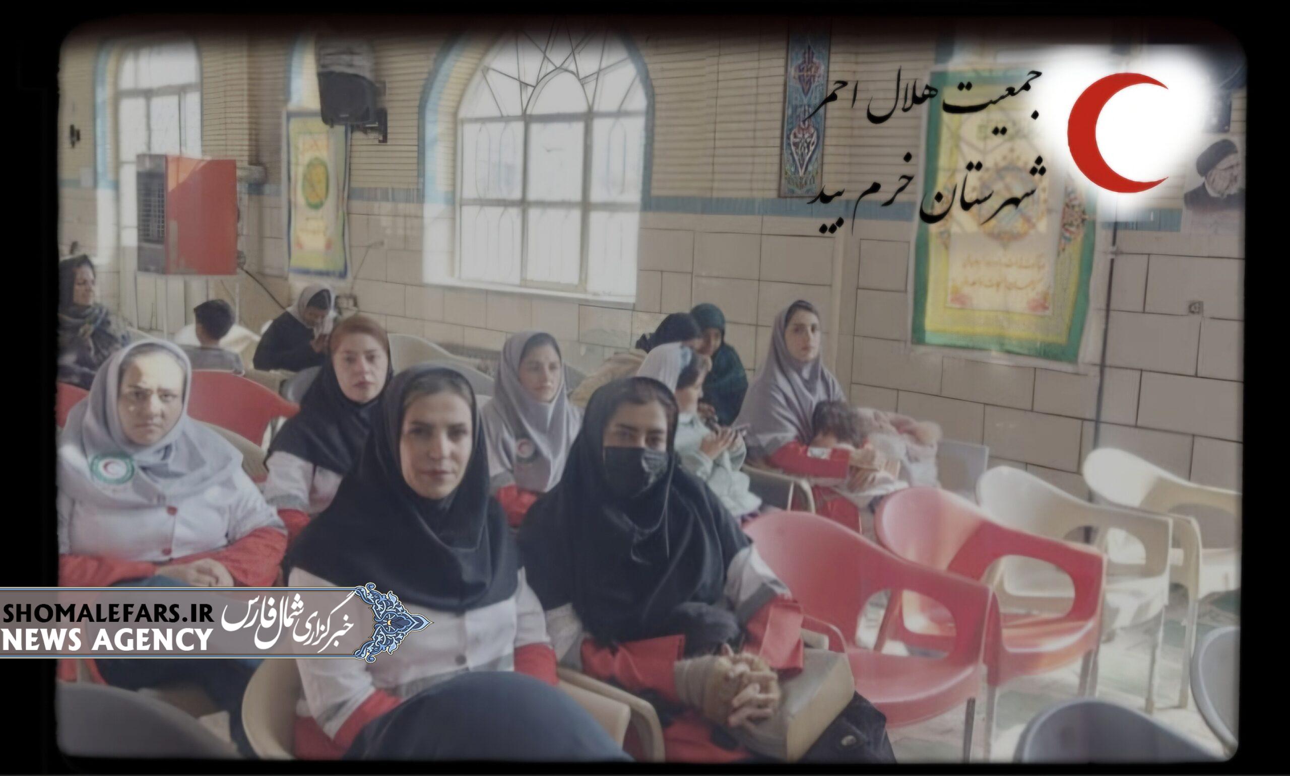 شرکت امدادگران جمعیت هلال احمر در مراسم گرامیداشت روز مادر و ولادت حضرت زهرا (س)