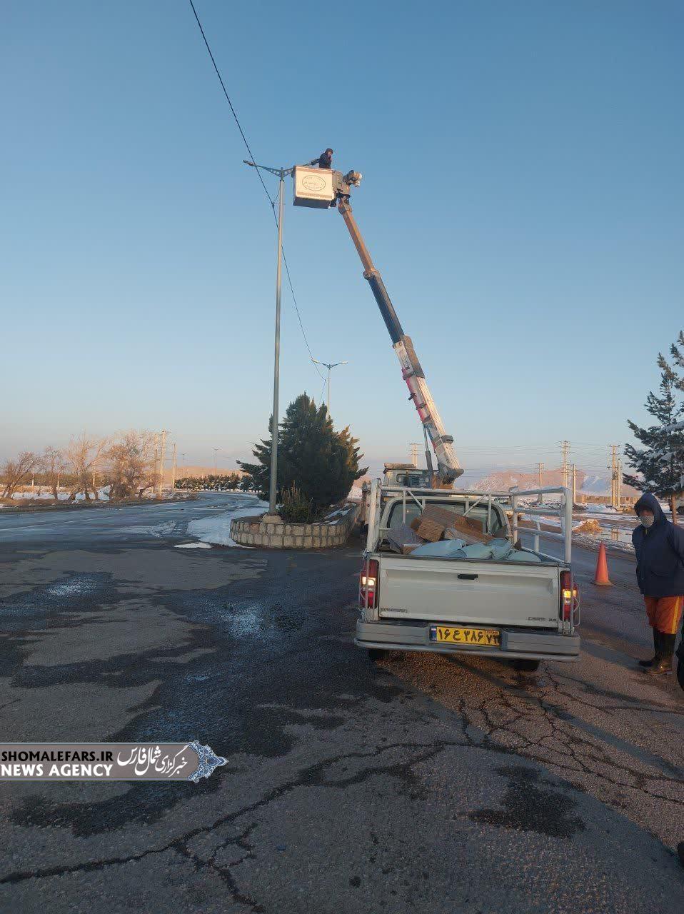روشنایی معابر شهر بهمن تا پایان سال نوسازی میشود روشنایی معابر شهر بهمن تا پایان سال نوسازی میشود