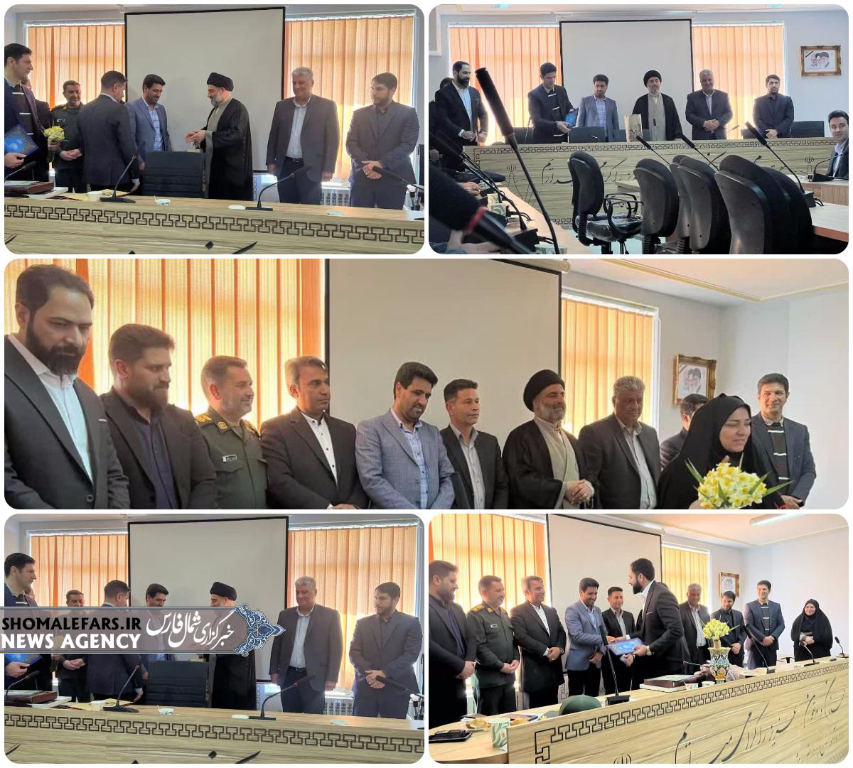 مراسم تودیع و معارفه بخشدار بخش «مشهد مرغاب» در جلسه شورای اداری این بخش برگزار شد مراسم تودیع و معارفه بخشدار بخش «مشهد مرغاب» در جلسه شورای اداری این بخش برگزار شد