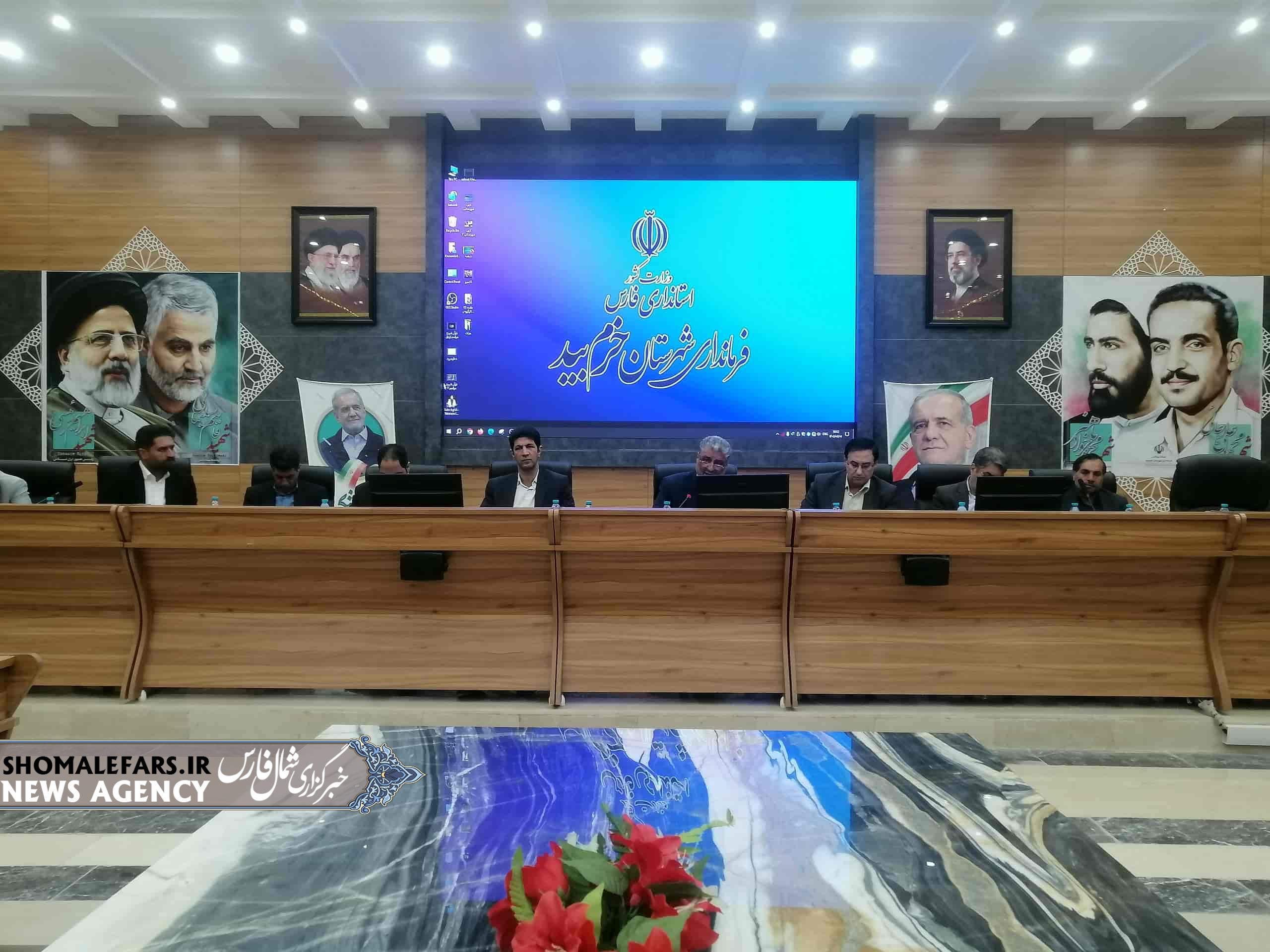گزارش تصویری | جلسه بزرگداشت روز دهیار در فرمانداری خرم بید برگزار شد / تأکید بر مدیریت خلاق، مردمی بودن دهیاران و اولویتبندی مشکلات روستاها گزارش تصویری | جلسه بزرگداشت روز دهیار در فرمانداری خرم بید برگزار شد / تأکید بر مدیریت خلاق، مردمی بودن دهیاران و اولویتبندی مشکلات روستاها