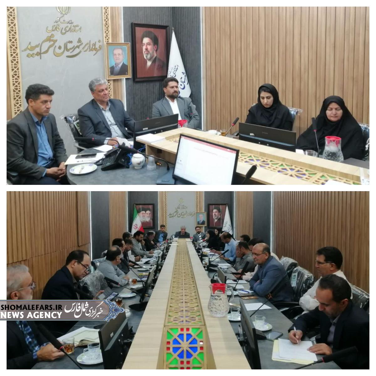 نشست همگانی طرح آبادانی و توسعه منظومه روستایی خرم بید برگزار شد / تأکید بر توسعه متوازن و مشارکت فعال مردمی