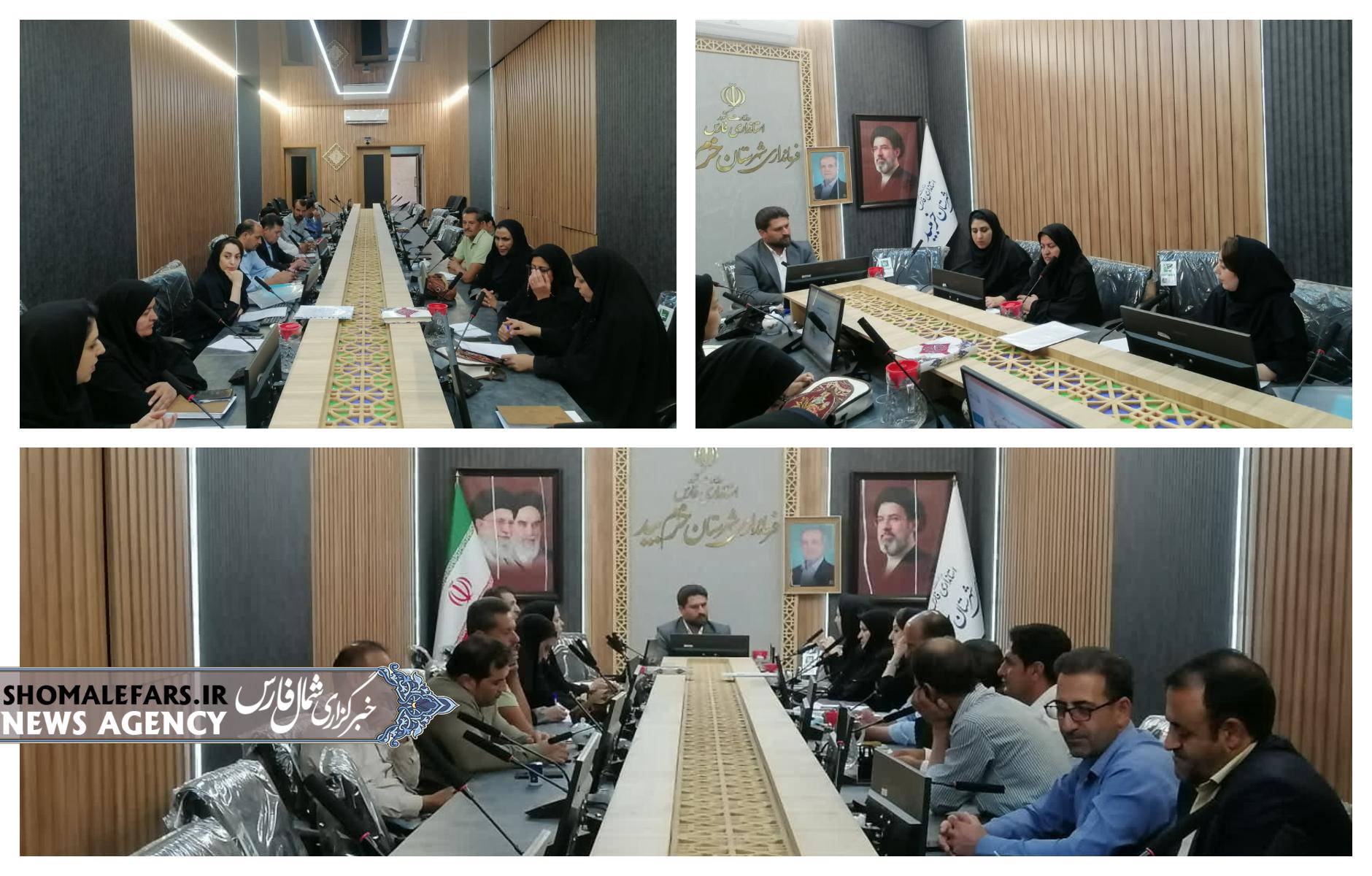 نشست آموزشی و هماهنگی طرح منظومه روستایی با حضور بخشدار مرکزی و دهیاران خرم بید برگزار شد