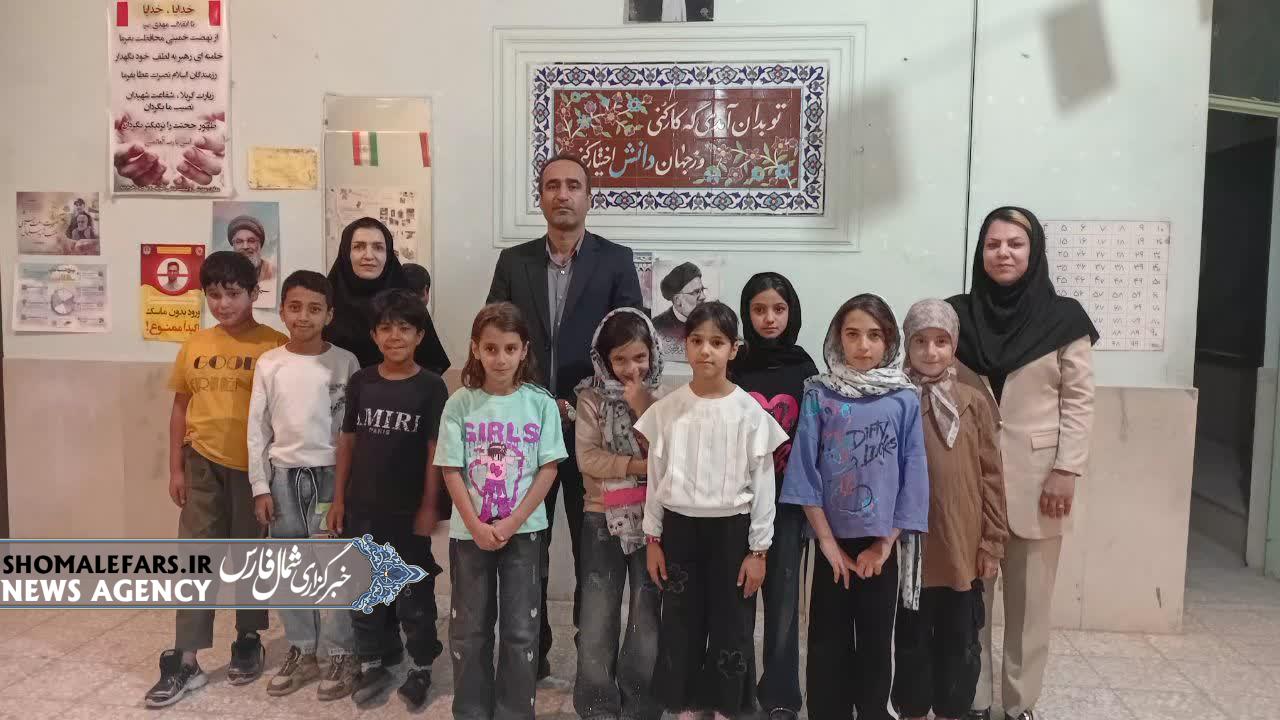 بازدید مدیریت آموزش و پرورش خرم‌بید از مدرسه شهید هاشمی‌نژاد روستای بنگشت