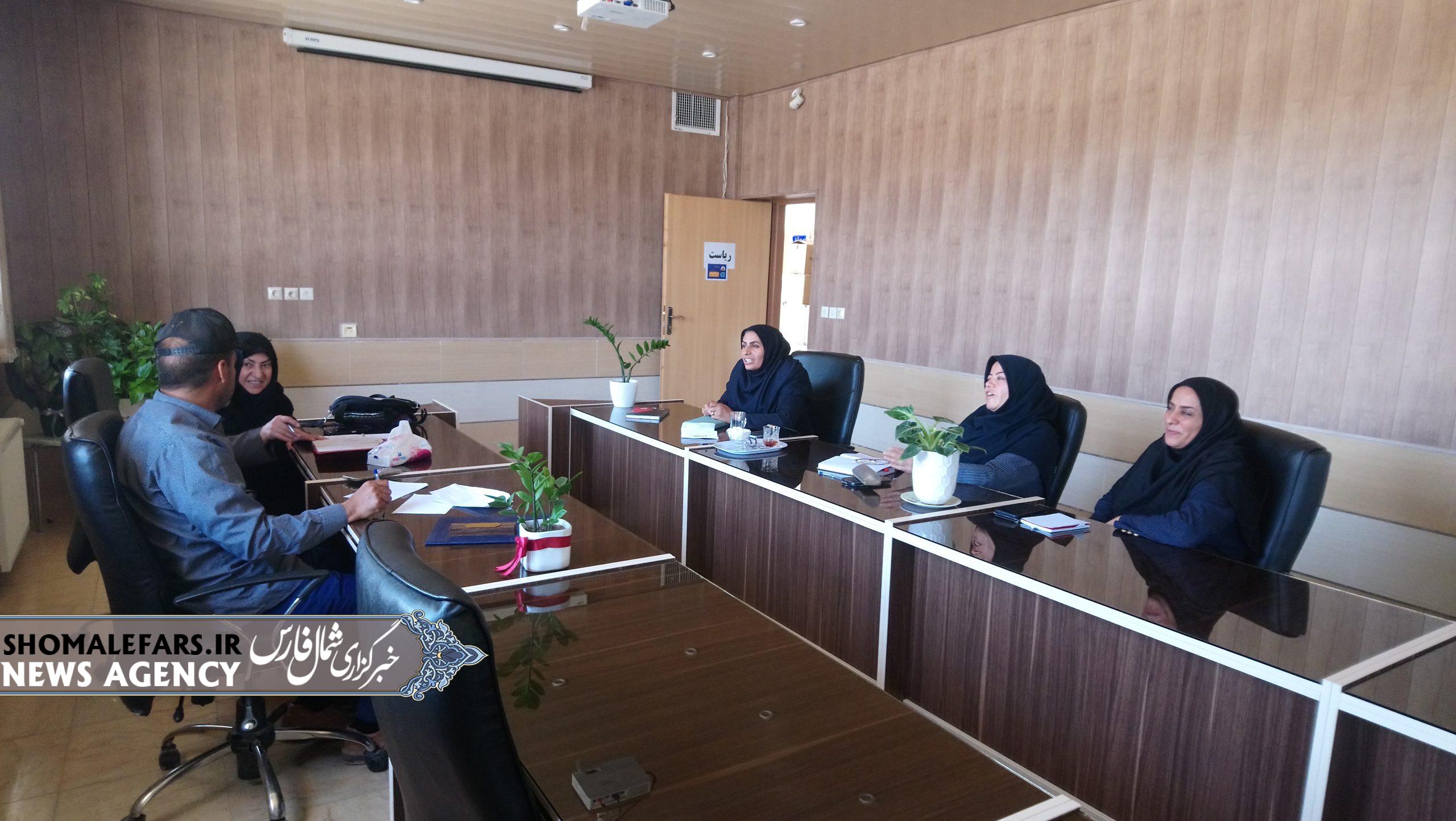 بررسی مشکلات مددجویان بهزیستی با حضور خیّر نیکاندیش بررسی مشکلات مددجویان بهزیستی با حضور خیّر نیکاندیش