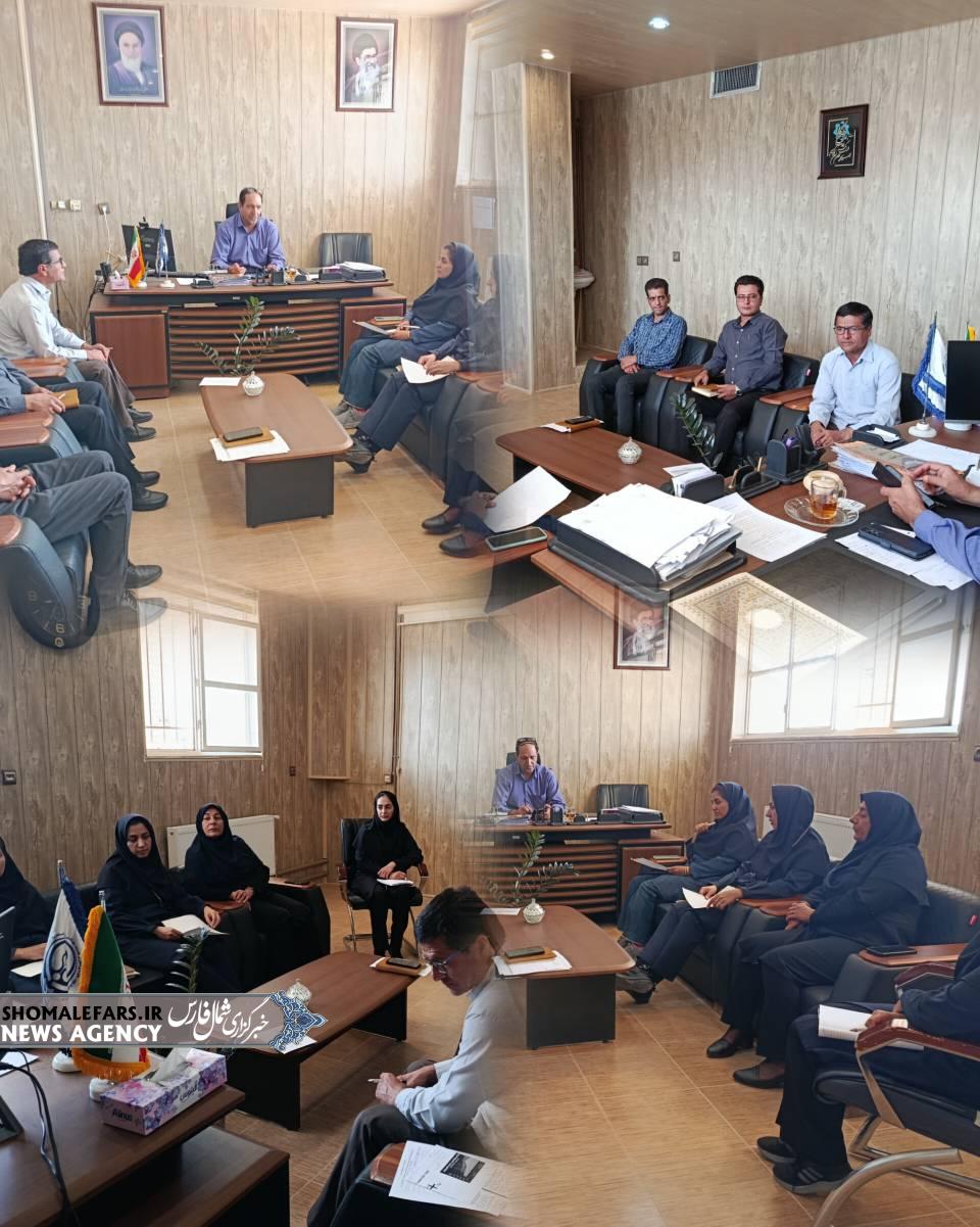 نشست تخصصی کارشناسان بهداشت محیط خرمبید؛ تأکید بر نظارت جدی و اقدامات بازدارنده نشست تخصصی کارشناسان بهداشت محیط خرمبید؛ تأکید بر نظارت جدی و اقدامات بازدارنده