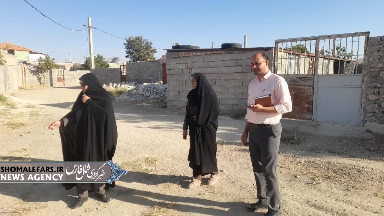 بازدید میدانی مدیر بنیادمسکن ، کارشناس فنی بنیادمسکن و دهیار روستا،از روستای دستجرد از توابع بخش مرکزی شهرستان خرم بید بازدید میدانی مدیر بنیادمسکن ، کارشناس فنی بنیادمسکن و دهیار روستا،از روستای دستجرد از توابع بخش مرکزی شهرستان خرم بید