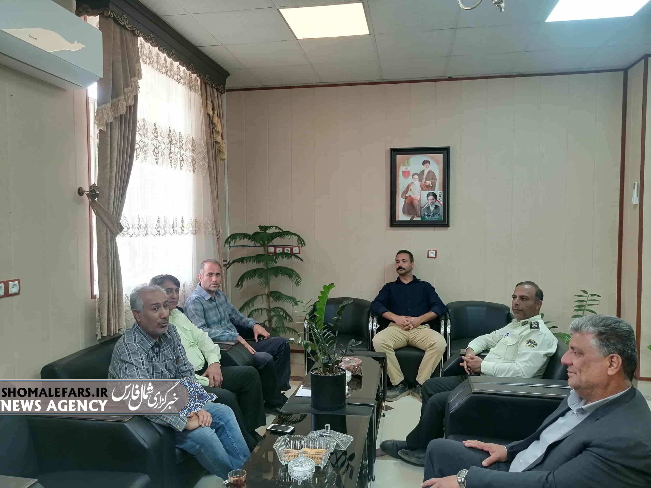 دیدار رئیس و پرسنل پلیس راه‌آهن صفاشهر با فرماندار خرم بید / تأکید بر ارتقای ایمنی خطوط ریلی و همکاری دستگاه‌ها
